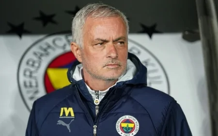 Mourinho’dan Kostic Açıklaması: Kadro Dışı Değil, Tercih Kararı