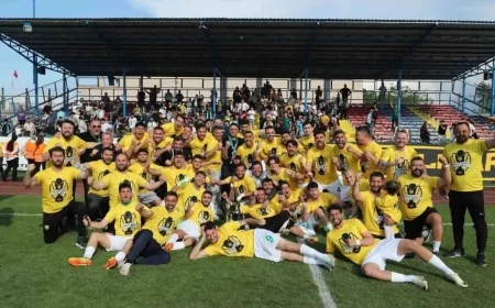 Aliağaspor FK Namağlup Şampiyon Olarak 2. Lig'e Yükseldi