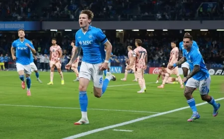 Napoli, Torino'yu Geçti ve Şampiyonluk Yarışında İpi Göğüsledi
