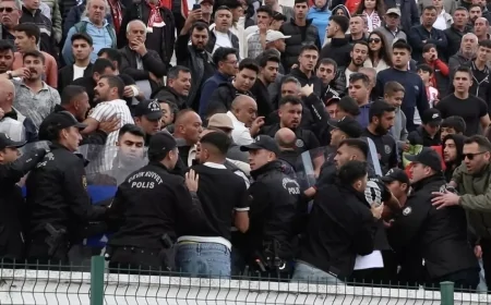 Şampiyonluk maçında büyük kavga: Polis sahaya girdi, 9 kırmızı kart çıktı