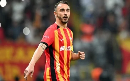 Gökhan Sazdağı'ndan Galatasaray Transfer İddialarına Yanıt: "Kulüpler Anlaşırsa Neden Olmasın?"