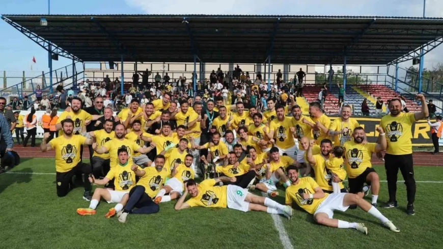 Aliağaspor FK Namağlup Şampiyon Olarak 2. Lig'e Yükseldi