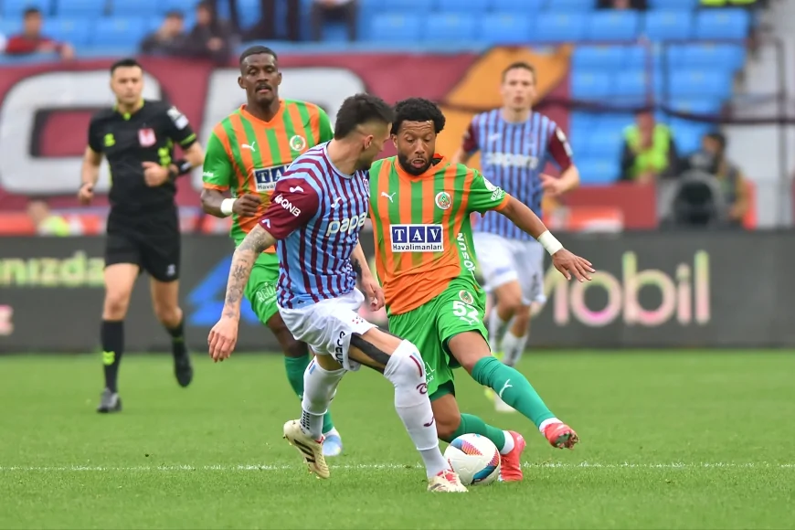 Trabzonspor - Alanyaspor maçı: Gol düellosunda kazanan Trabzonspor oldu