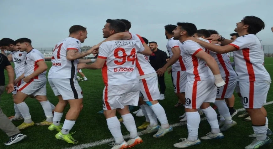 Denizli Futbolunda Tarihi Gün: Biri Düştü, Biri Şampiyon Oldu
