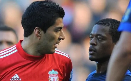Patrice Evra, Luis Suarez’i Kafes Dövüşüne Çağırdı