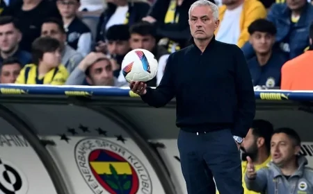 Jose Mourinho’dan hayal kırıklığı: Derbi kazanamadan sezonu kapattı