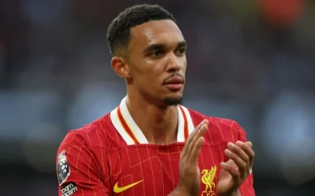 Trent Alexander-Arnold Liverpool'dan Ayrılıyor