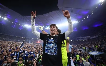 Hamburg 7 Yıl Sonra Bundesliga'ya Döndü! Tarihi Geri Dönüşte Gol Şöleni
