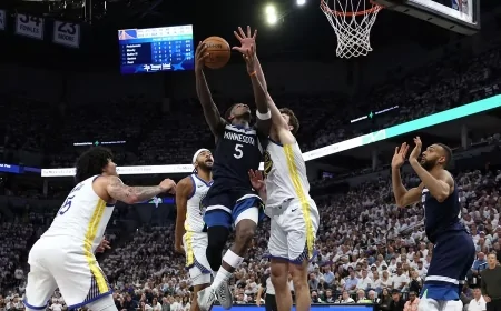 Timberwolves’tan Tarihi Zafer: Warriors’ı Elediler, Batı Finaline Yükseldiler