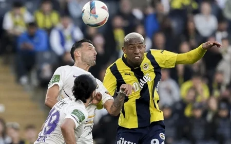 Fenerbahçe'den Galibiyet, Tribünlerden Tepki: Eyüpspor 2-1 Mağlup Edildi