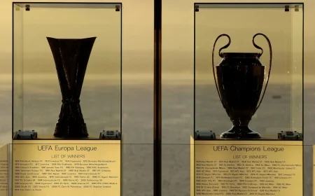 Avrupa kupalarında yabancı takımlarla finale çıkan Türk futbolcular