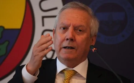 Aziz Yıldırım'dan Jose Mourinho Mesajı: Kalmalı!