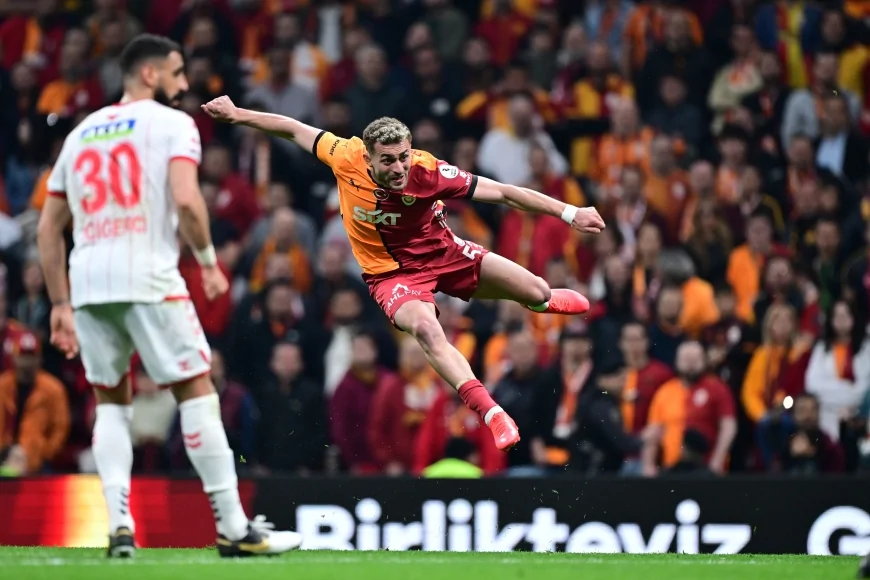 Galatasaray’dan Gol Şovu! Derbi Öncesi Fark 8'e Çıktı