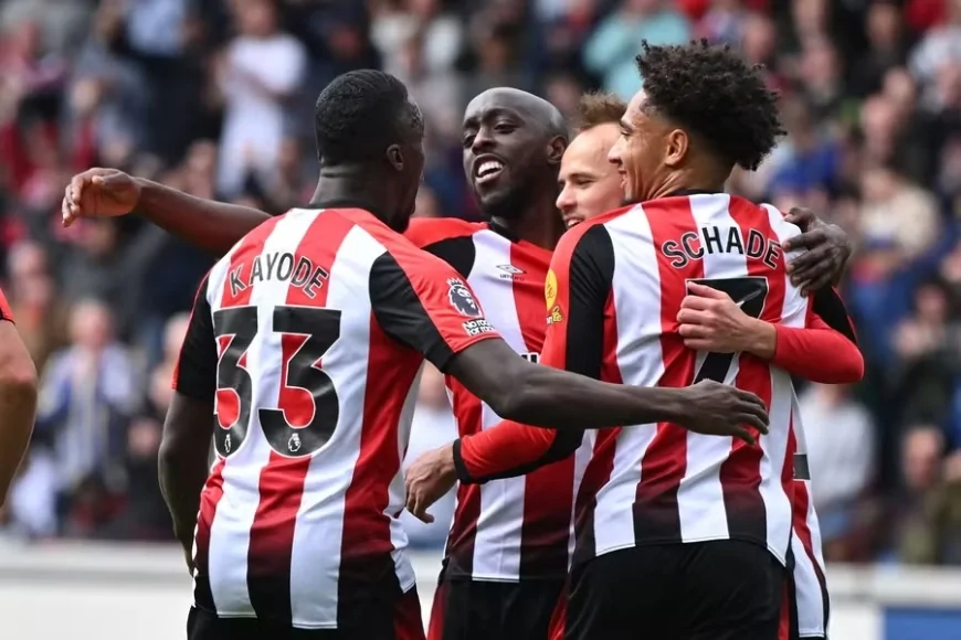 Manchester United, 7 Gollü Maçta Brentford'a 4-3 Yenildi