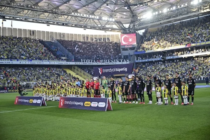 Spor Yazarları Fenerbahçe'yi Beşiktaş Mağlubiyeti Sonrası Yerden Yere Vurdu