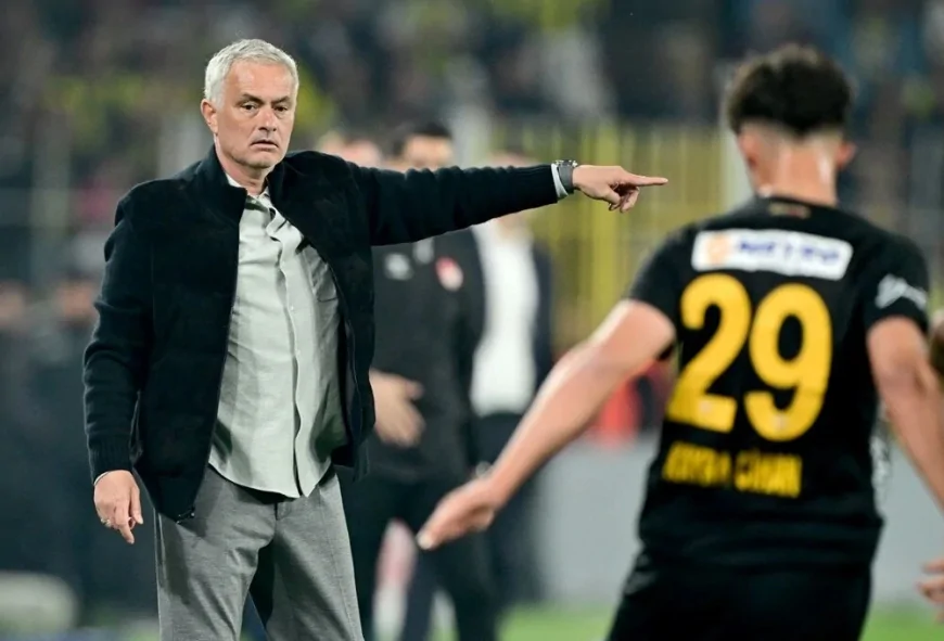 Mourinho için flaş iddia: 'Ön anlaşma sağlandı, Fenerbahçe'den ayrılıyor