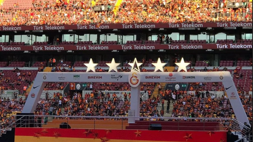 Galatasaray, Süper Lig'de 5. yıldızı takan ilk takım oldu!