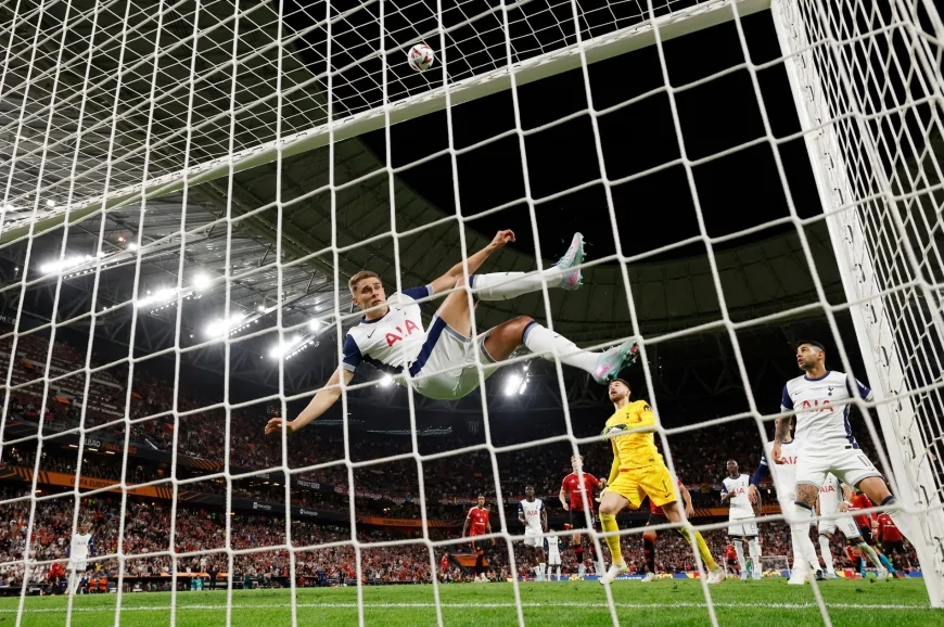 Tottenham 17 Yıllık Hasreti Sona Erdirdi: UEFA Avrupa Ligi Şampiyonu Oldu!