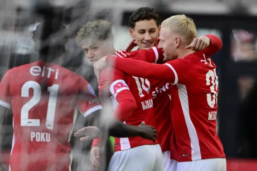 AZ Alkmaar Eredivisie Play-Off Finalinde! Meerdink’ten İlk Yarıda Hat-Trick