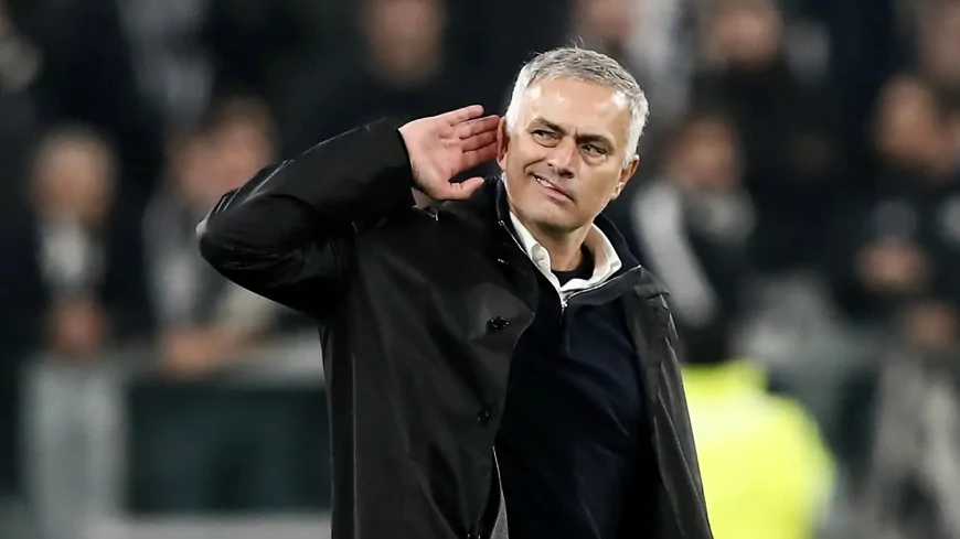 Jose Mourinho biletini kesti. Edin Dzeko son maçına çıkacak!