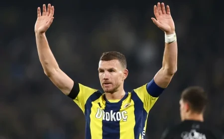 Fenerbahçe’den Ayrılan Edin Dzeko’ya Fluminense Talip Oldu