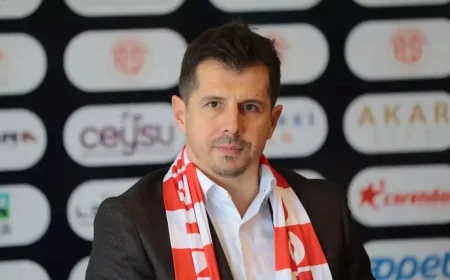 Emre Belözoğlu Antalyaspor'dan Ayrıldığını Açıkladı