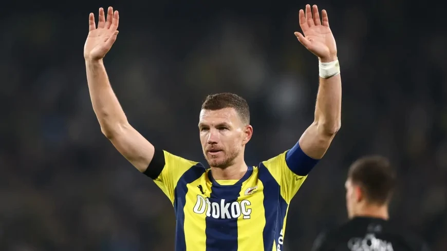 Fenerbahçe’den Ayrılan Edin Dzeko’ya Fluminense Talip Oldu