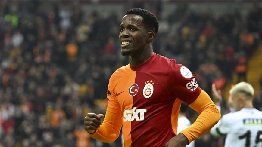 Wilfried Zaha Galatasaray’dan Tamamen Ayrıldı