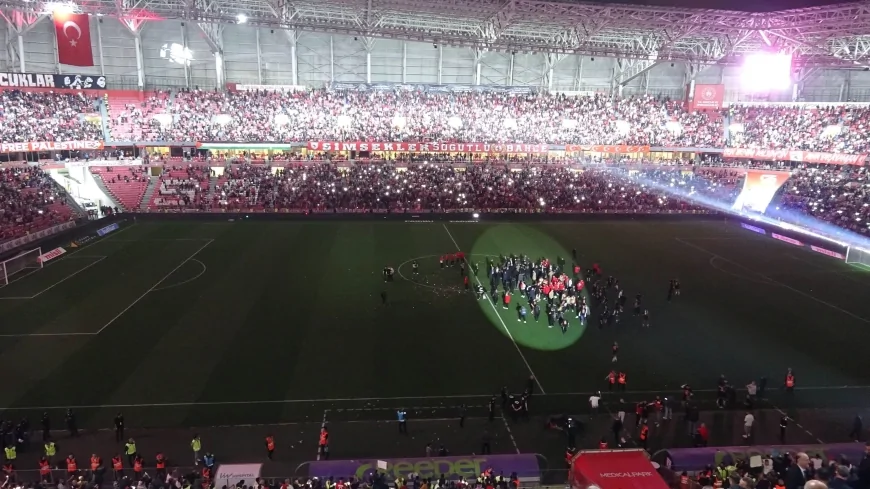 Samsunspor Süper Ligi 3. Sırada Bitirdi! UEFA Avrupa Ligi Biletini Kaptı