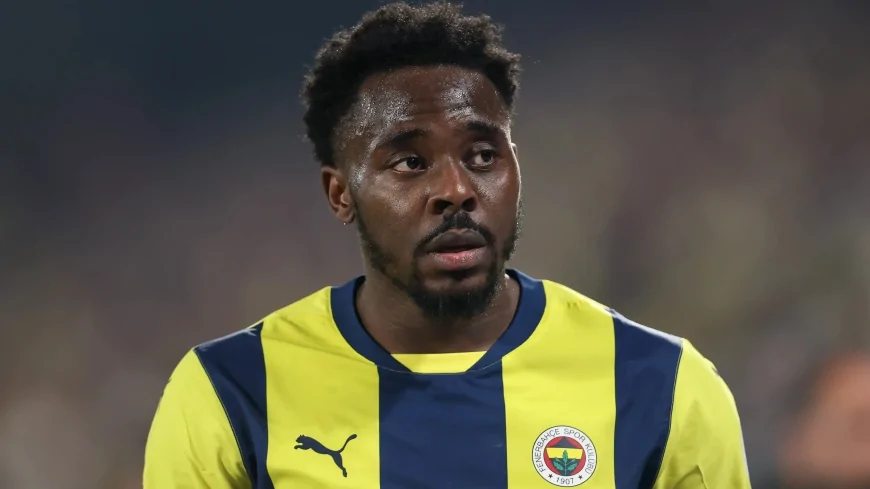 Osayi Samuel’in Kol Saati Çalındı! Kız Arkadaşını Hırsızlıkla Suçladı