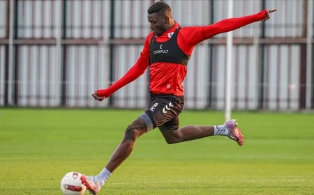 Samsunspor Mouandilmadji ile 3 yıllık yeni sözleşme imzaladı