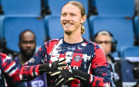 Paris Saint Germain Matvey Safonov'u Galatasaray'a önerdi