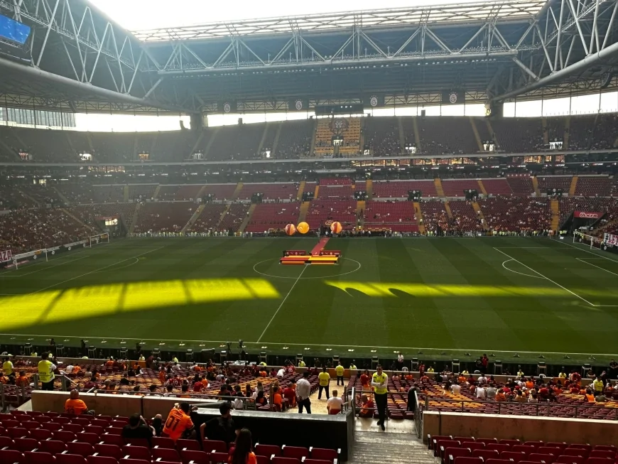 Galatasaray'da zemine gelen eleştirilere resmi açıklama