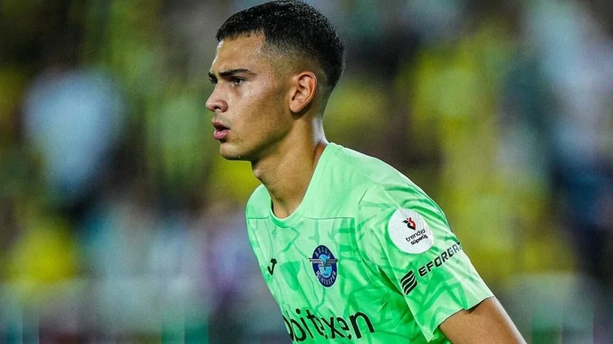 Galatasaray'a Adana Demirspor'un 16 yaşındaki kalecisi Deniz Dönmezer önerildi