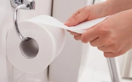 Uzmanlardan AVM'lerde Tuvalet Kağıdı Kullanmayın Önerisi