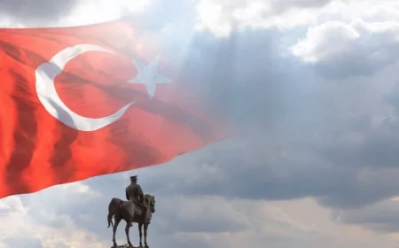 28 Ekim Mesai Saatleri Okullar Tatil Mi? 28 Ekim Yarım Gün Mü