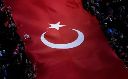 28 Ekim Okullar Tatil Mi? PTT Kargolar Açık Mı?