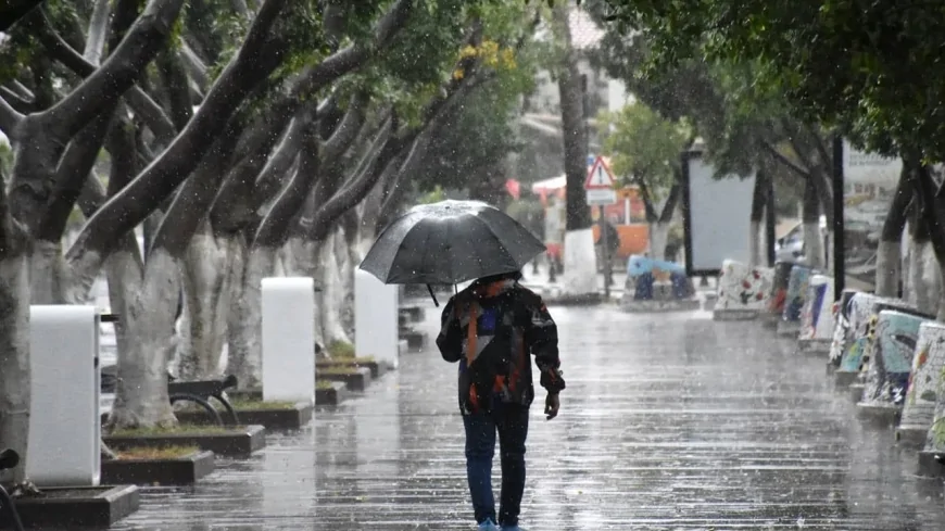 İstanbul Hava Durumu! AKOM'dan Son Dakika Saatli Sağanak Yağış Uyarısı