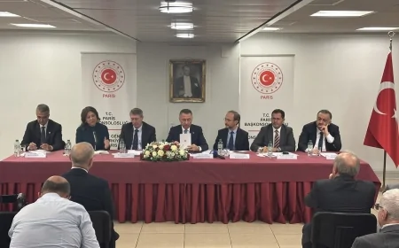 Fuat Oktay, Fransada asimilasyon yerine entegrasyon hedefleyen bir Türk topluluğu arzusunu dile getirdi.