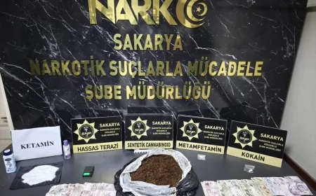 Sakaryada tuvalette uyuşturucu madde yok etmeye çalışan 3 kişi yakalandı