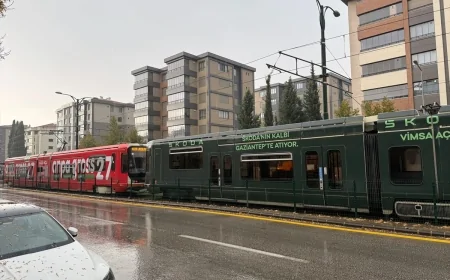 Gaziantepte tramvaya yıldırım düştü