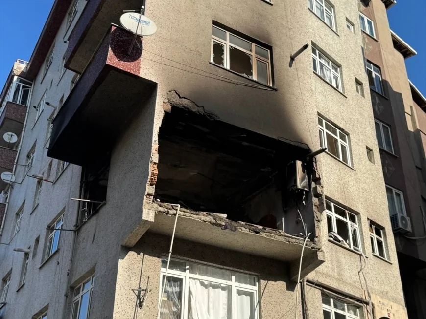 Kağıthanedeki apartman patlamasının ardından meydana gelen yangına dair taze görüntüler ortaya çıktı.