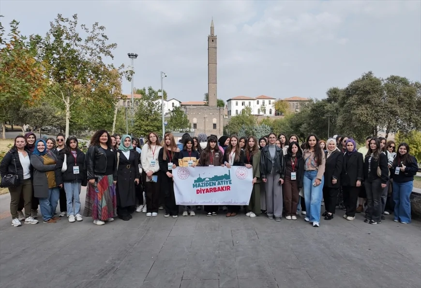 Diyarbakırdaki şehit ve gazi çocukları tarihi yerleri ziyaret etti
