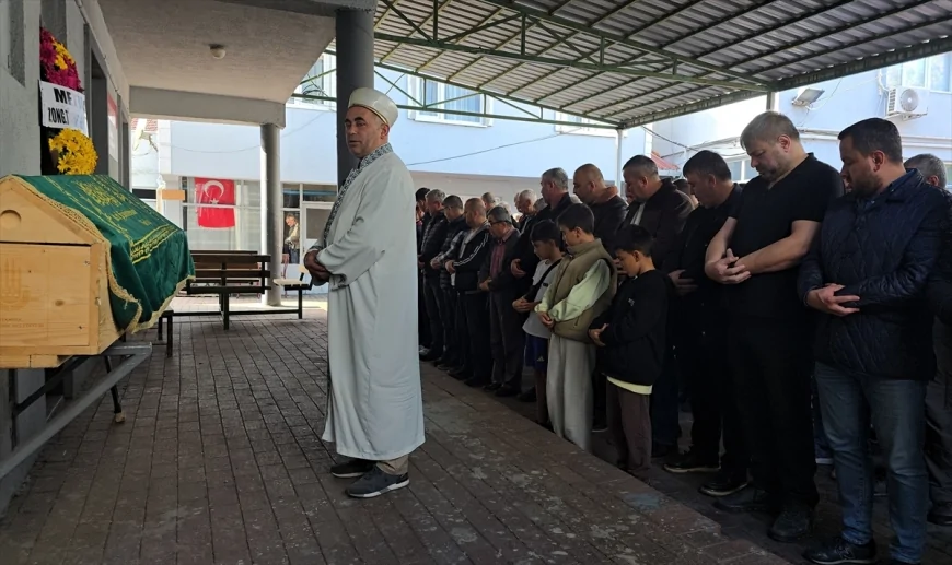 Zonguldakta bıçaklanarak hayatını kaybeden yaşlı adamın cinayetinde bir kişi gözaltına alındı