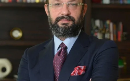 Prof. Dr. Ahmet Kasım Han Kimdir?