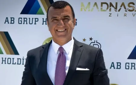 Muhsin Bayrak kimdir? Nereli ve kaç yaşında? Mutki aşireti lideri Muhsin Bayrak mal varlığı nedir?