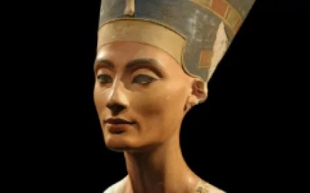Nefertiti Kimdir? Mısır Kraliçesi Nefertiti Kimdir?