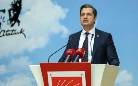 Deniz Yücel kimdir ve aslen nerelidir? Babası kim? CHP sözcüsü Deniz Yücel'in biyografisi