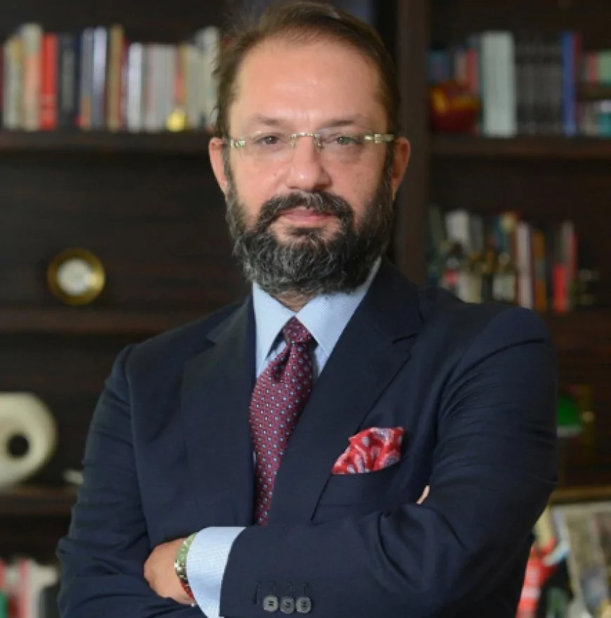 Prof. Dr. Ahmet Kasım Han Kimdir?