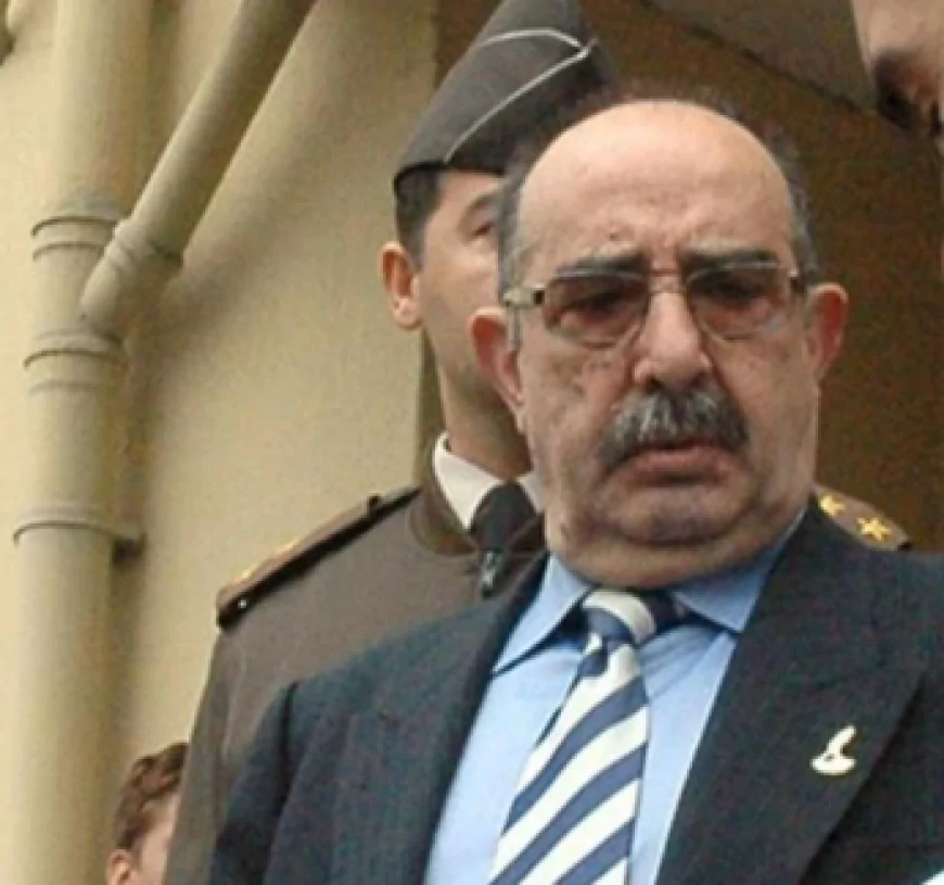 Veli Küçük Kimdir?